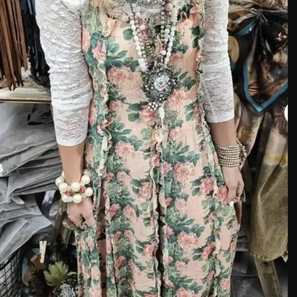 NWT A Rare Bird Garden Dress